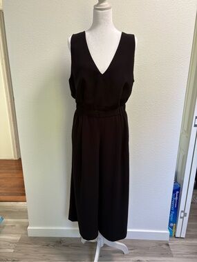 Uniqlo Black V-Neck Wide-Leg Sleeveless Jumpsuit